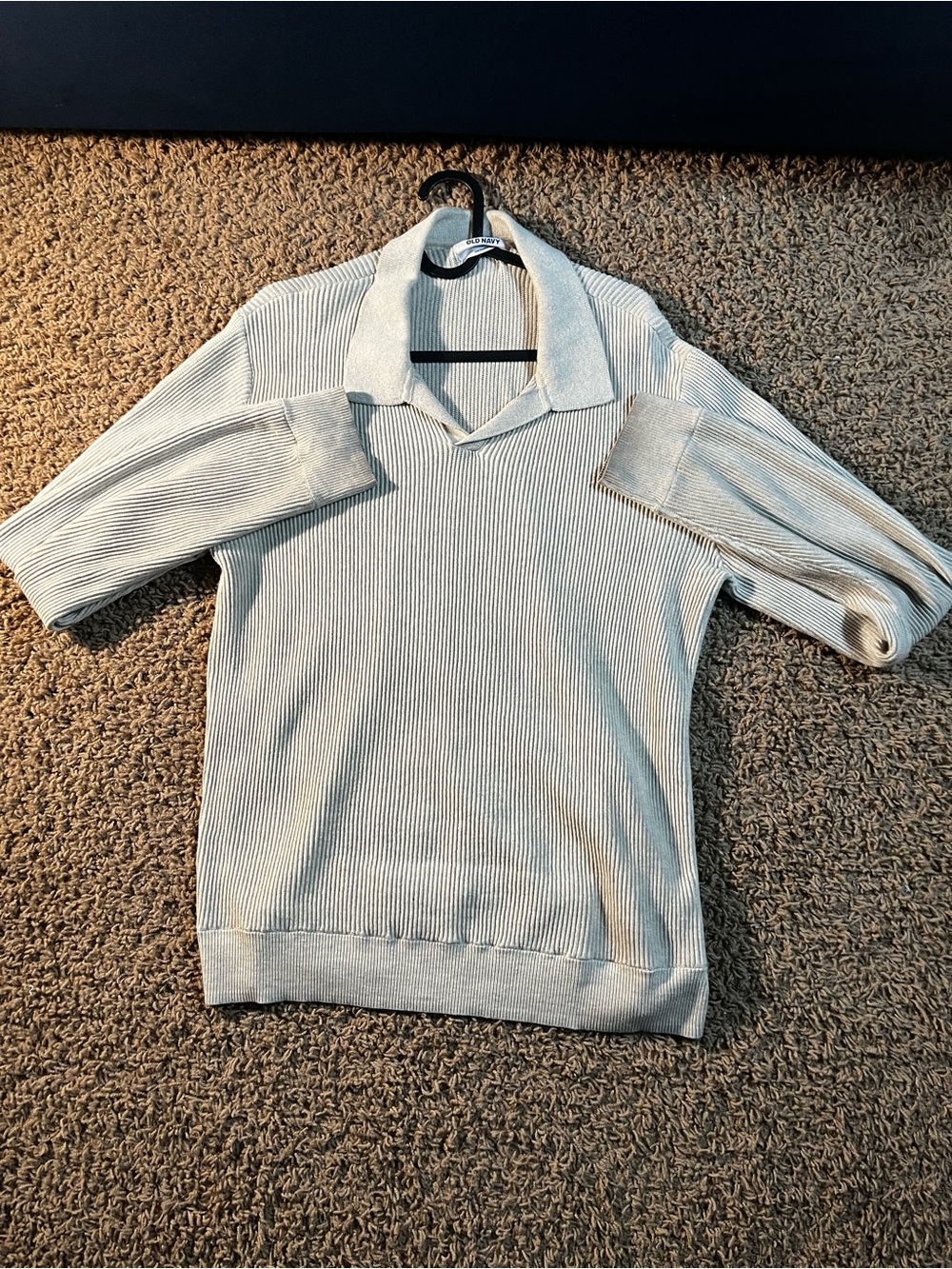 Old Navy Men's Light Gray Ribbed V-Neck Polo Sweater